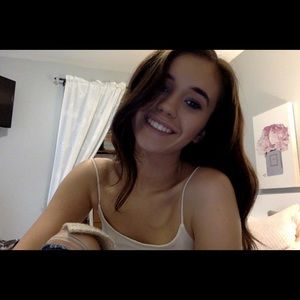 Meet your Posher, Emily